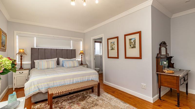5 Bedroom Property for Sale in Southern Cross Western Cape